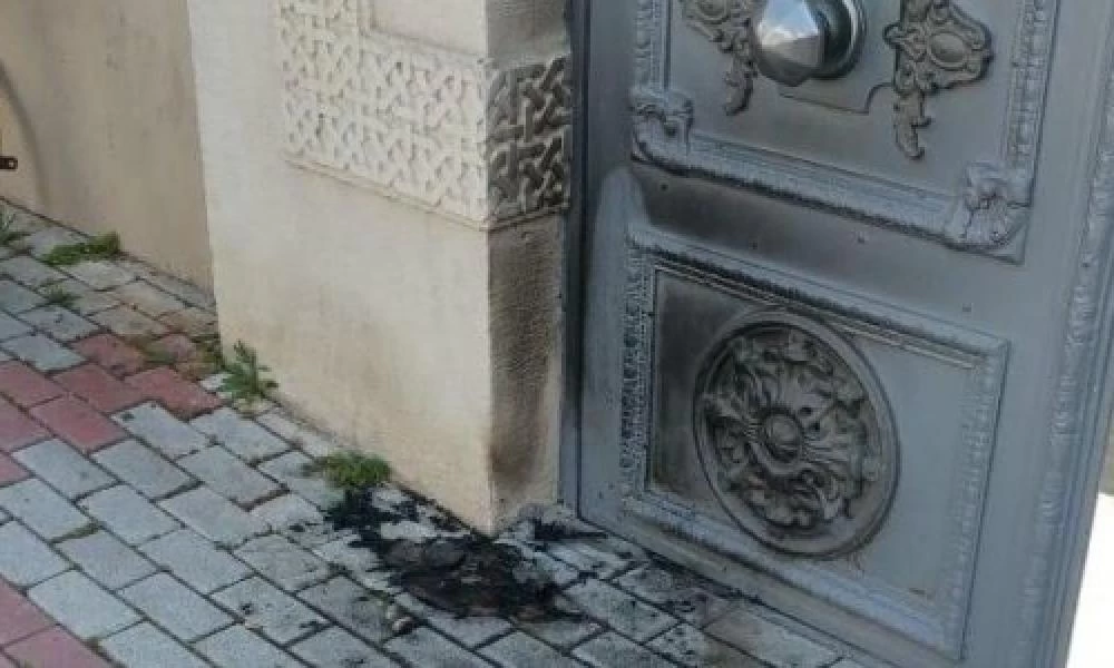 Τούρκος πυρπόλησε εκκλησία Αρμενίων επειδή τους θεωρεί υπαίτιους της πανδημίας
